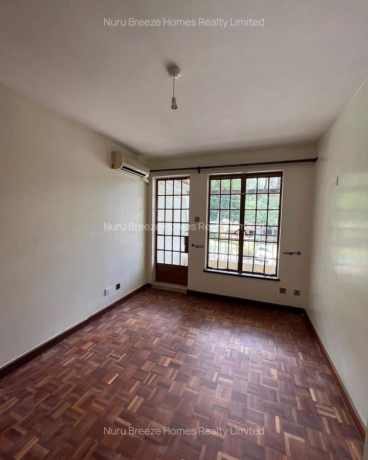 4 Bed Townhouse with En Suite in Lavington - 6