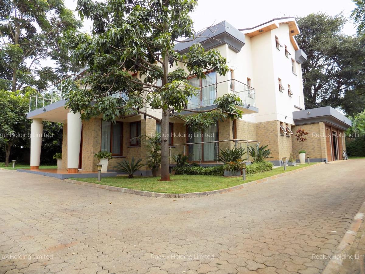 7 Bed Villa with En Suite in Kiambu Road - 11