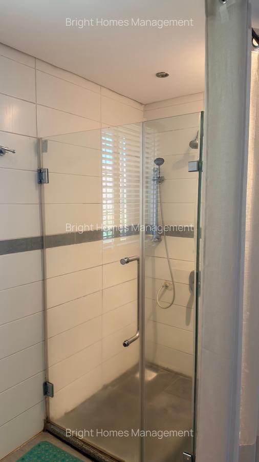 2 Bed Apartment with En Suite in Gigiri - 20