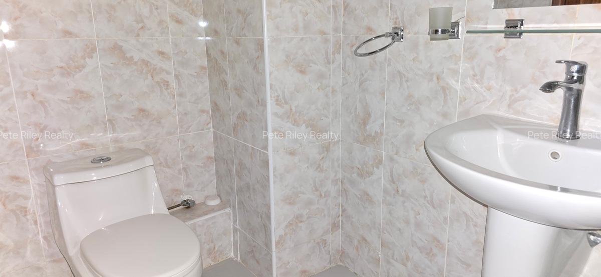 2 Bed Apartment with En Suite at School Lane - 13