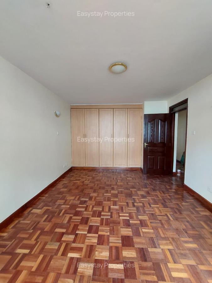 5 Bed Townhouse with En Suite in Lavington - 5