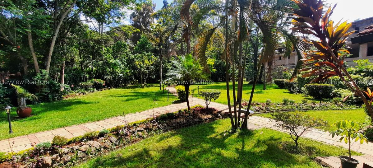 3 Bed House with En Suite at Lavington - 13