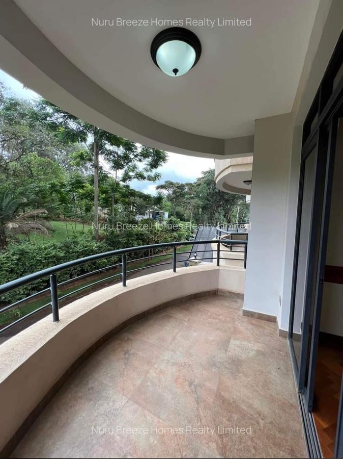 4 Bed Apartment with En Suite in Riverside - 11