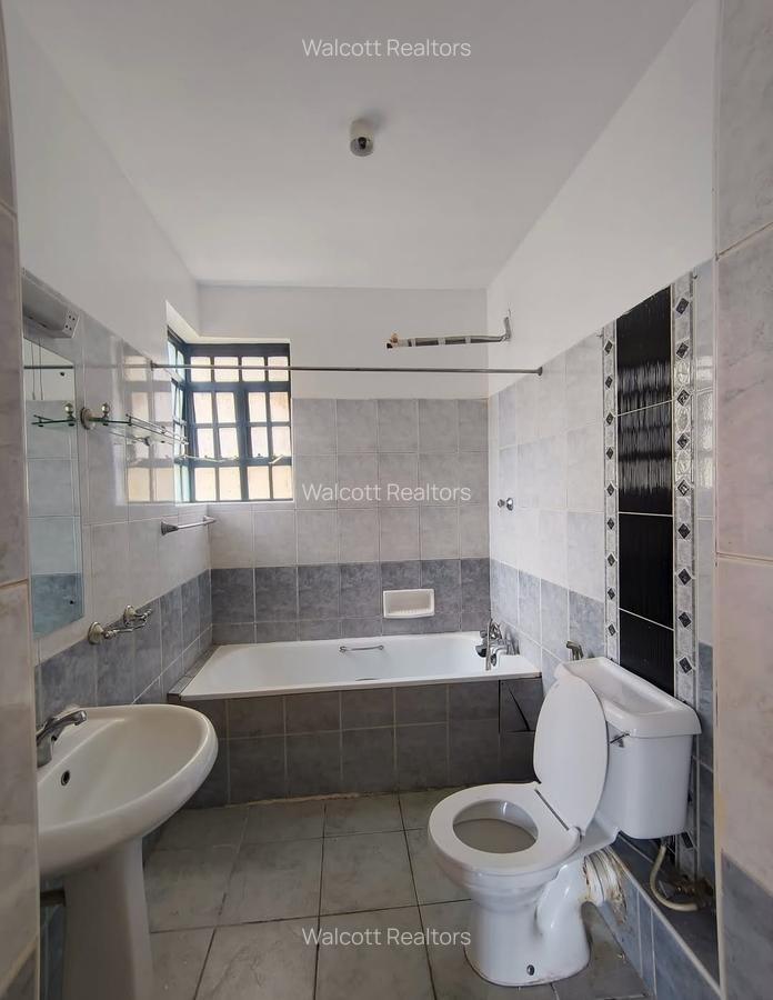3 Bed Apartment with En Suite in Kileleshwa - 9