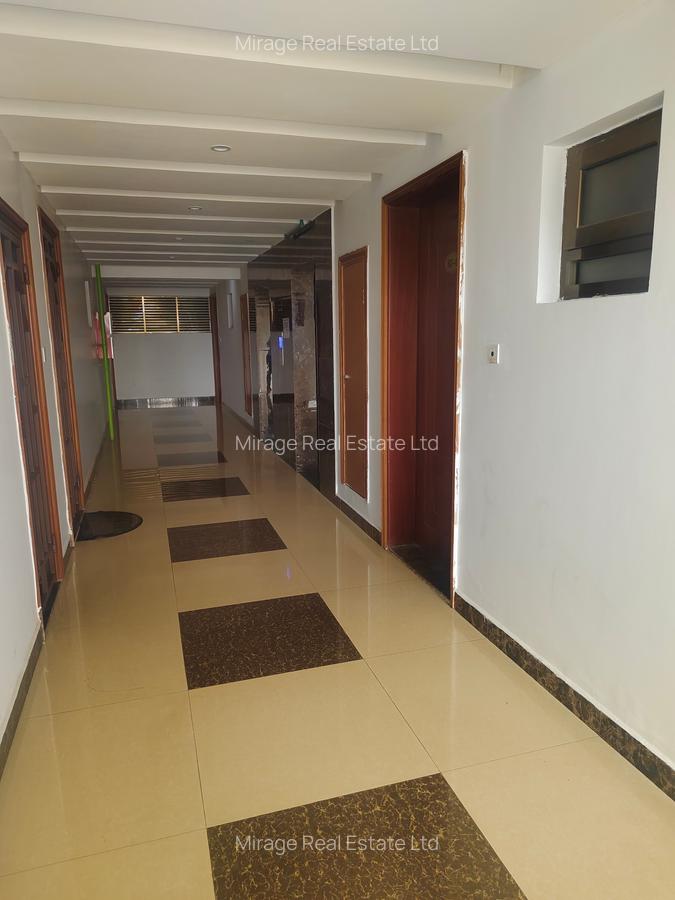 3 Bed Apartment with Swimming Pool in Kilimani - 4