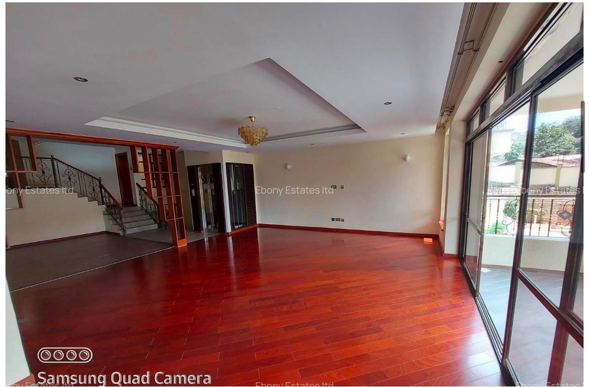 5 Bed Townhouse with En Suite in Lavington - 15