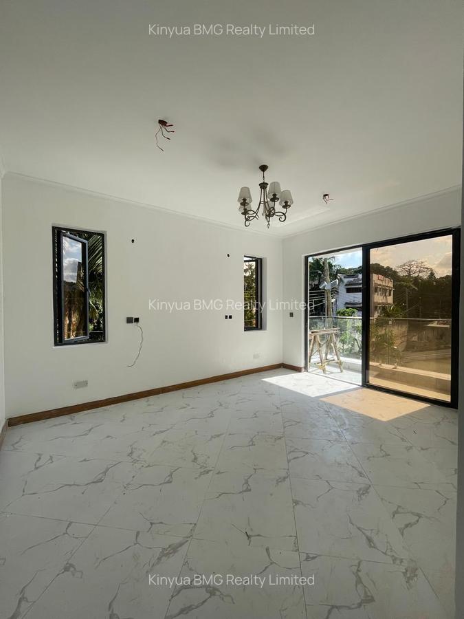 Serviced 3 Bed Apartment with En Suite in Nyali Area - 10