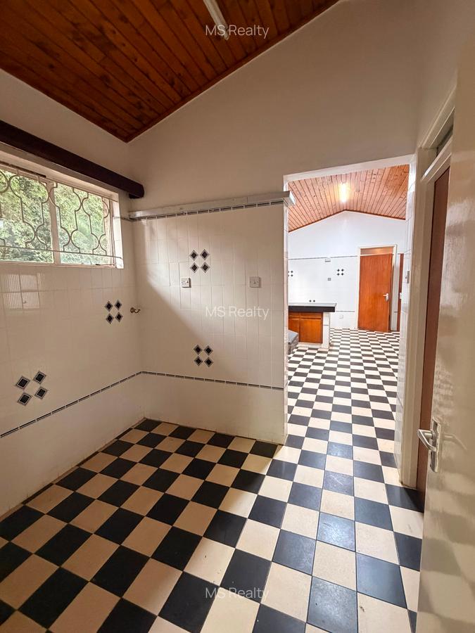 5 Bed House with En Suite in Gigiri - 10
