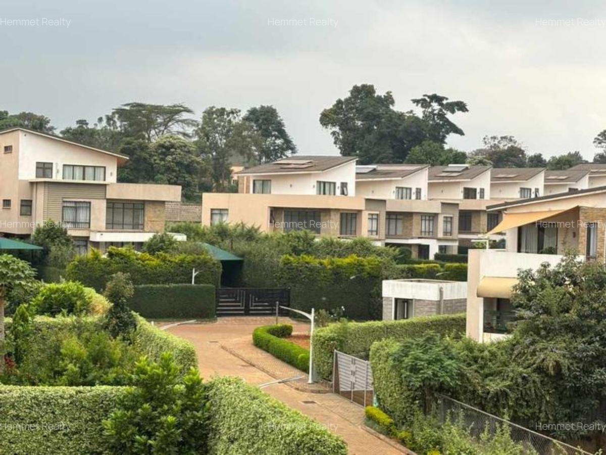 4 Bed Townhouse with En Suite in Runda - 2