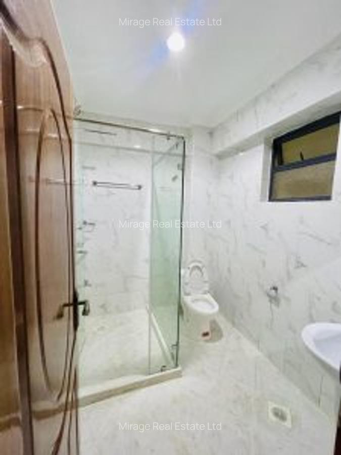 2 Bed Apartment with En Suite in Brookside - 13