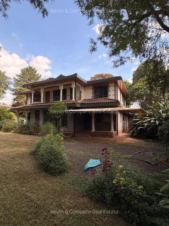 5 Bed Villa with En Suite in Nyari - 3