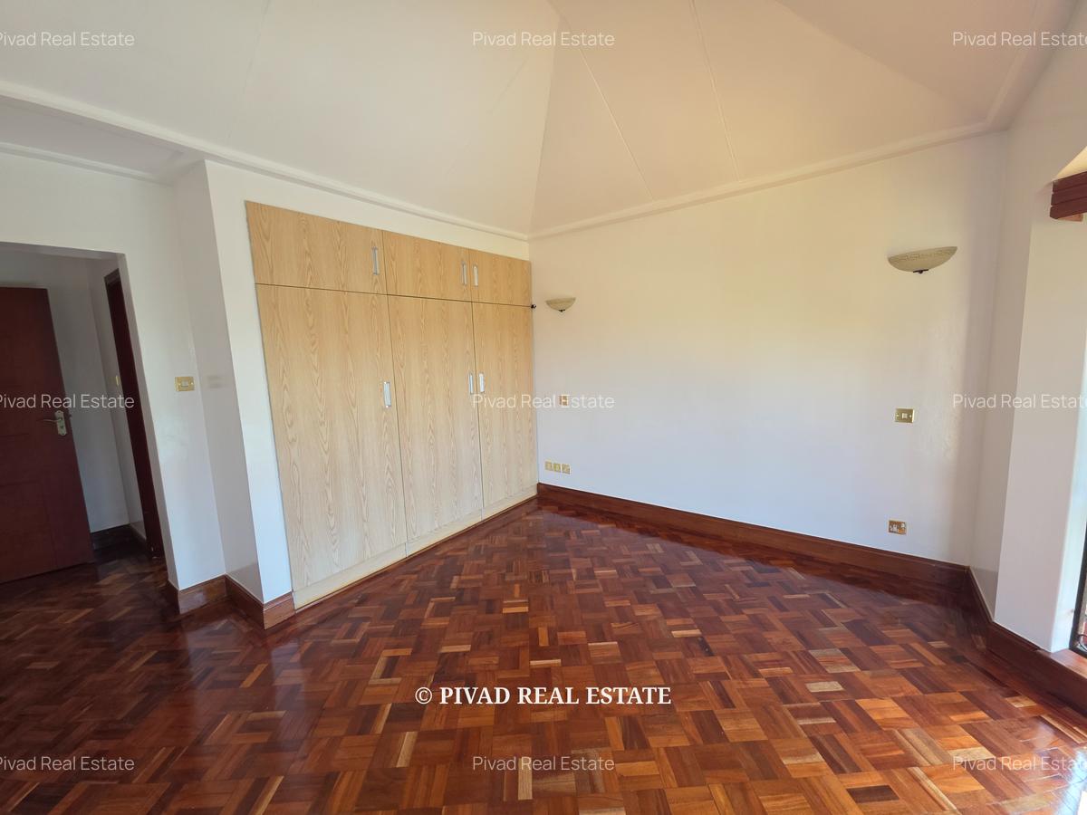 5 Bed House with Swimming Pool in Runda - 4