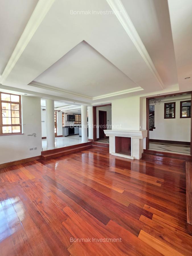 5 Bed House with En Suite at Old Runda - 11