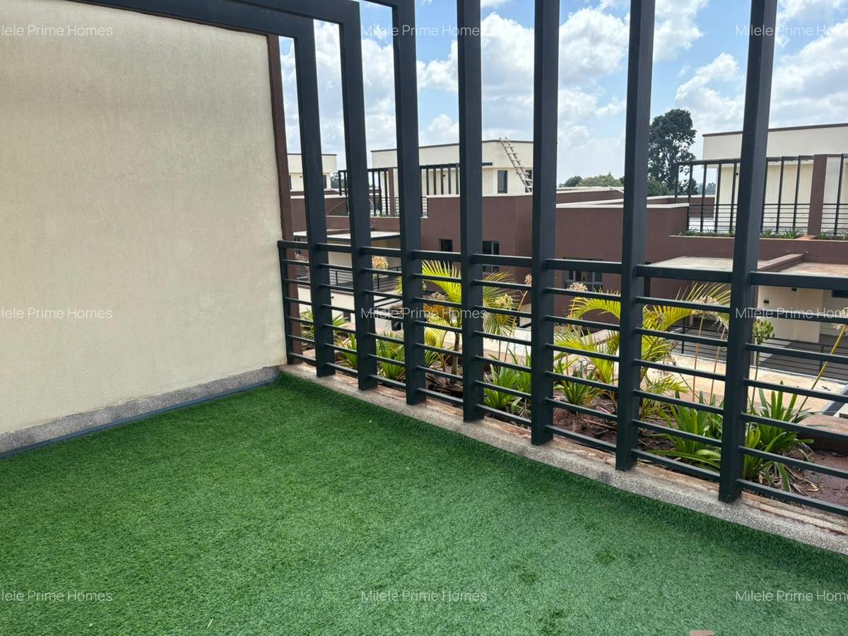 4 Bed Townhouse with En Suite in Banana - 8