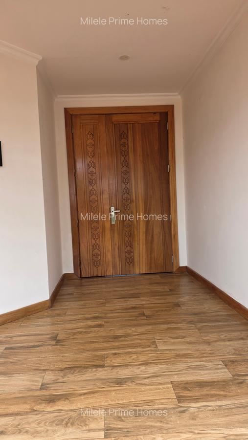 5 Bed Townhouse with En Suite at Paradise - 8