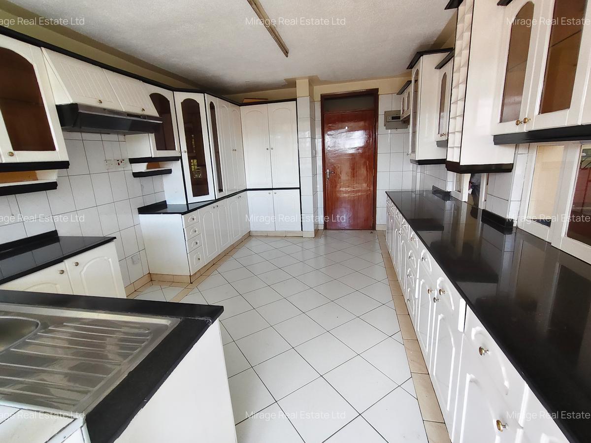 4 Bed Apartment with Parking in Kileleshwa - 16