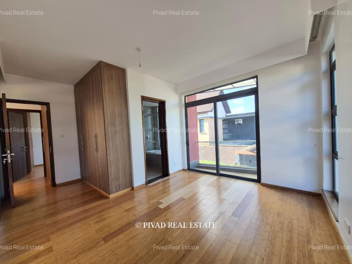 4 Bed House with Garden in Garden Estate - 5