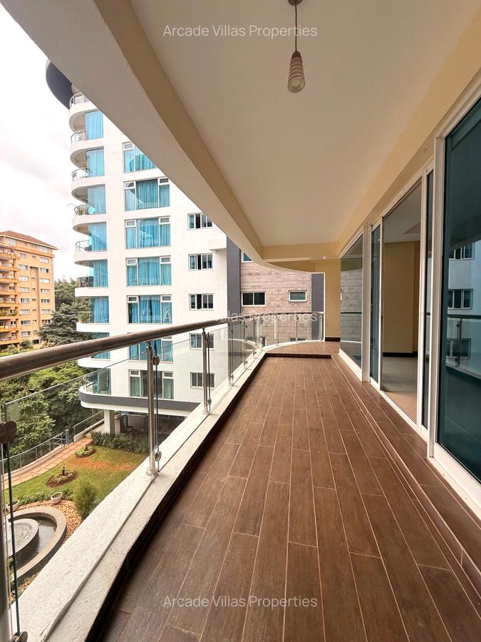 3 Bed Apartment with En Suite in Riverside - 1