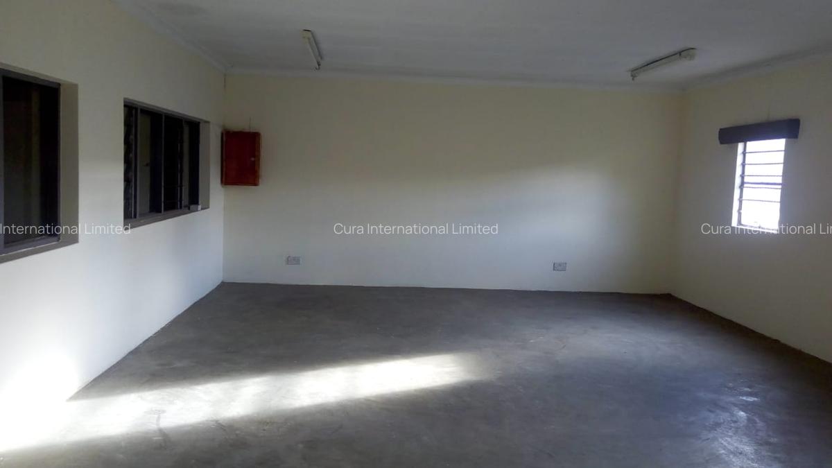 4,497 ft² Warehouse in Industrial Area - 4