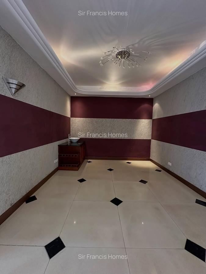 6 Bed House with En Suite at Nyari - 7