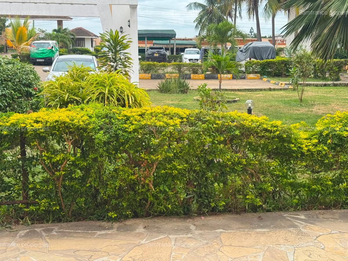 Serviced 3 Bed Apartment with En Suite at Kilua - 2