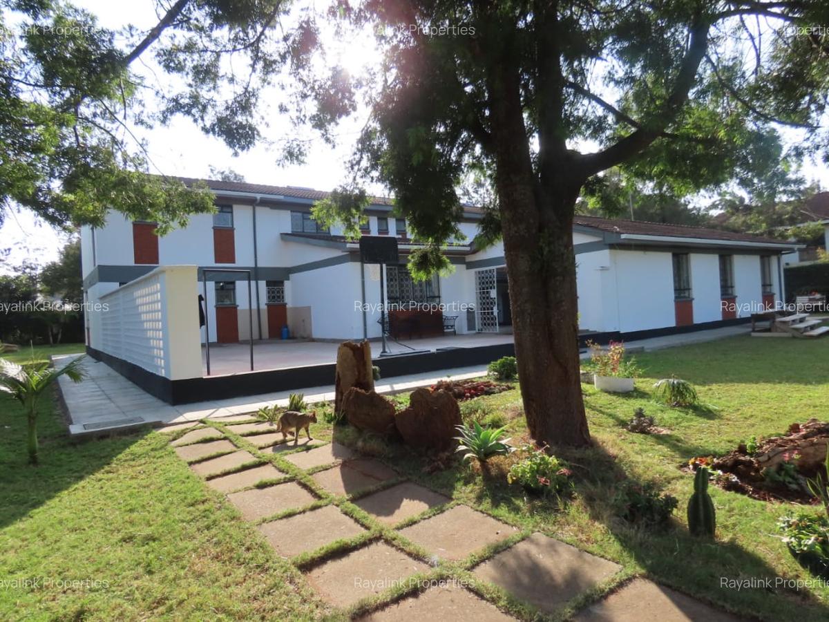 4 Bed House with En Suite at Karen - 2
