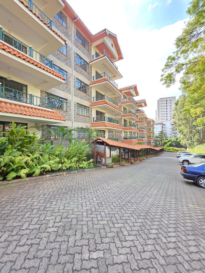 3 Bed Apartment with En Suite at Riverside Drive - 5