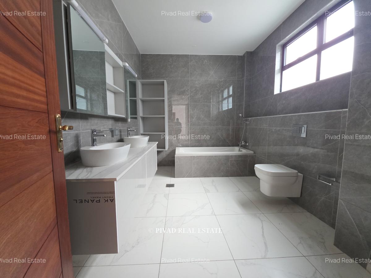 5 Bed Villa with Garden in Lavington - 5