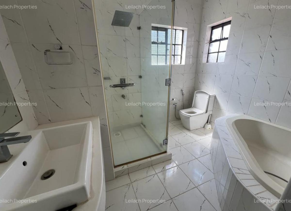 4 Bed House with En Suite in Karen - 8