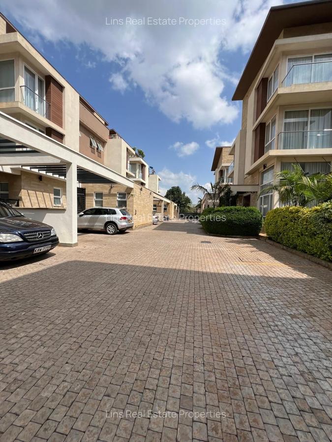 4 Bed Townhouse with En Suite in Lavington - 6