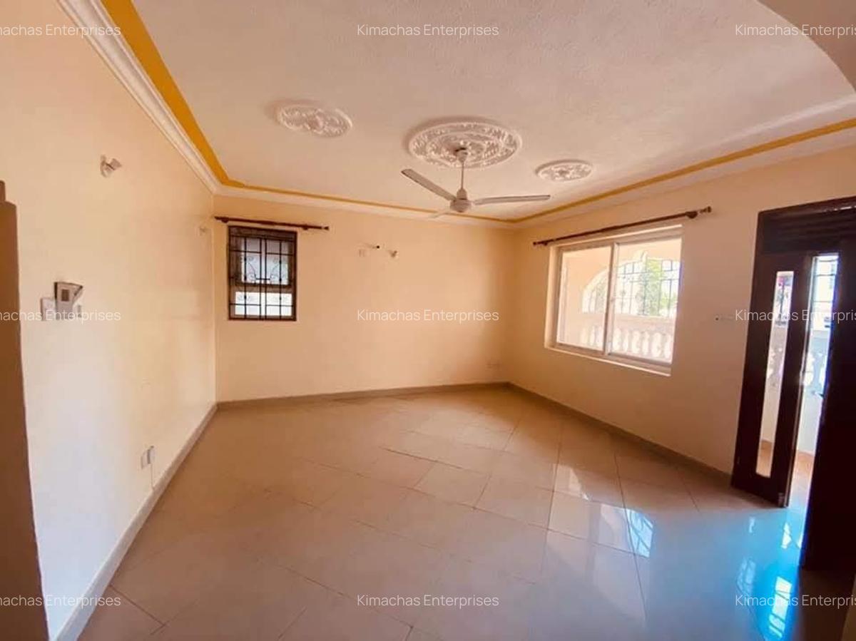 3 Bed Apartment with Swimming Pool at Links Road - 6
