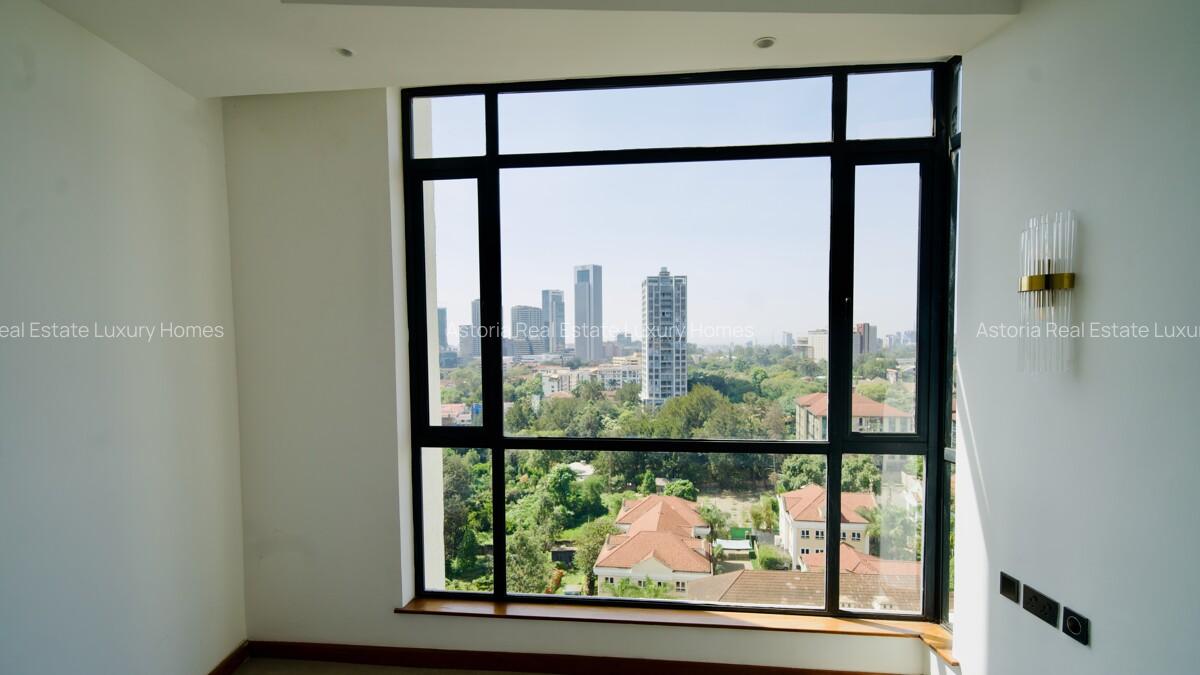 4 Bed Apartment with En Suite at 2026-128 - 17