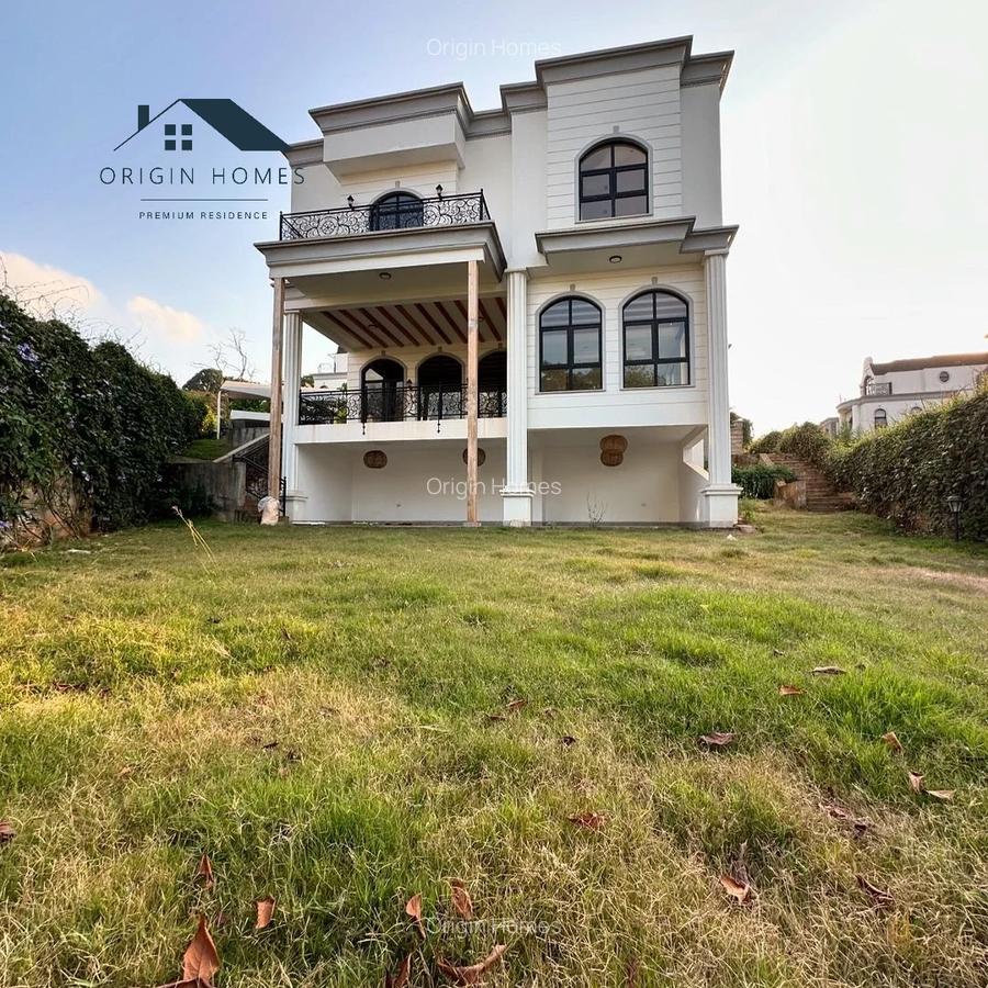 5 Bed Townhouse with En Suite at Loresho - 18