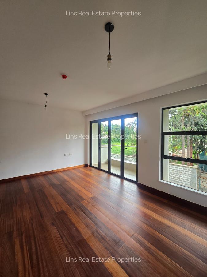 4 Bed Apartment with En Suite in Rosslyn - 19
