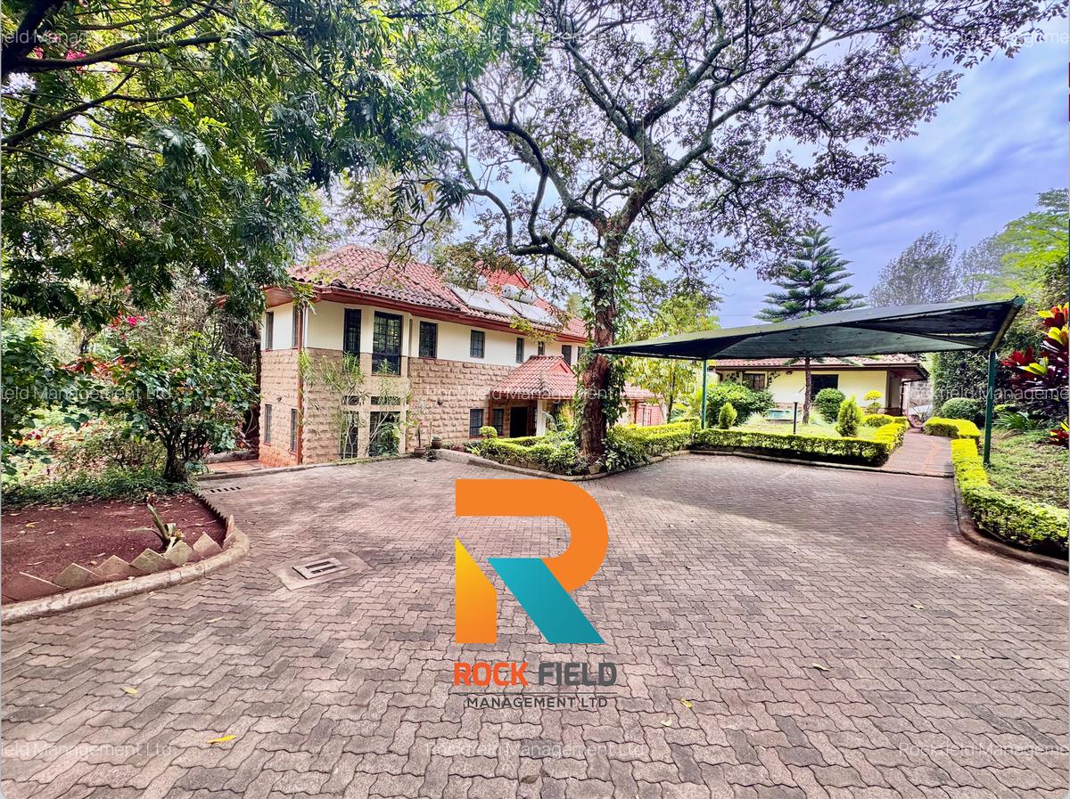 5 Bed Townhouse with En Suite in Rosslyn - 1
