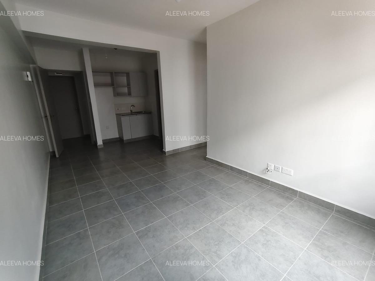 1 Bed Apartment with Swimming Pool in Garden Estate - 12
