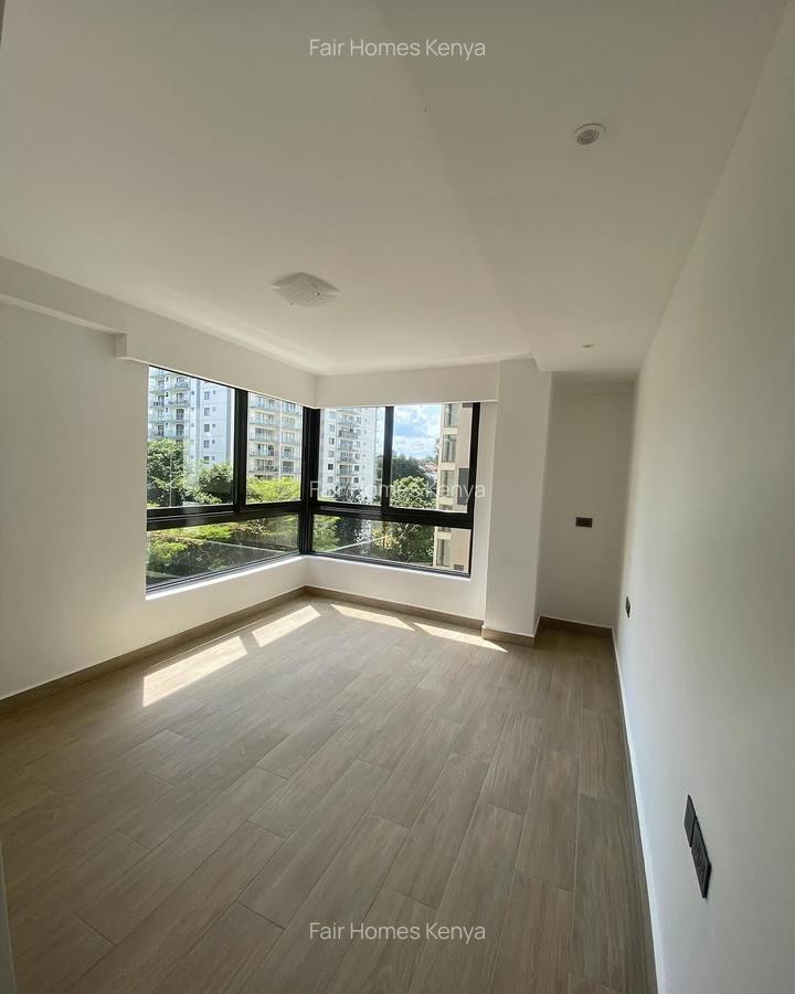 3 Bed Apartment with En Suite at Riverside Drive - 3