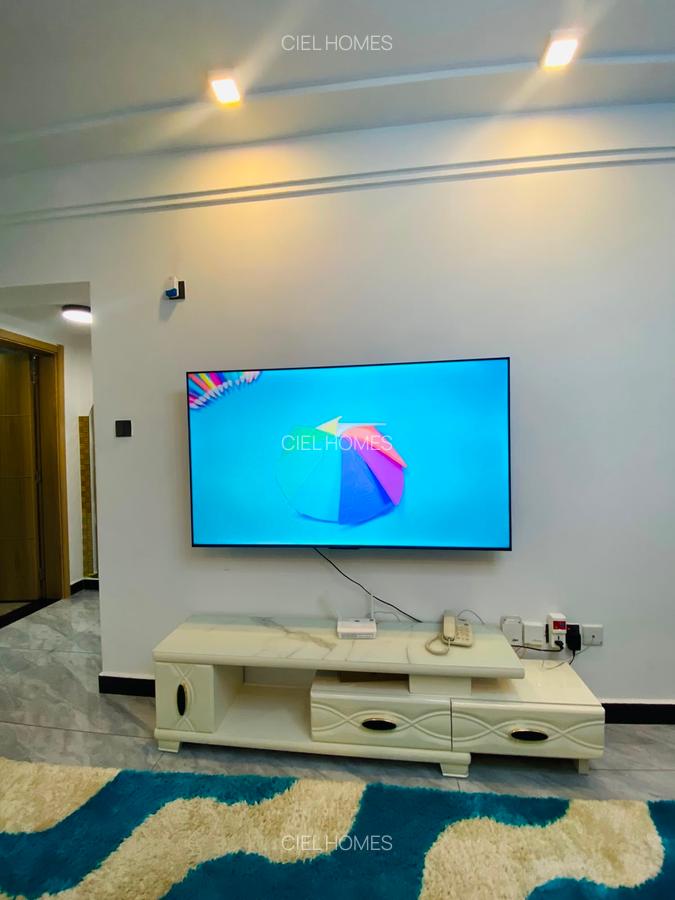 Serviced 1 Bed Apartment with Swimming Pool at Wood Avenue - 9