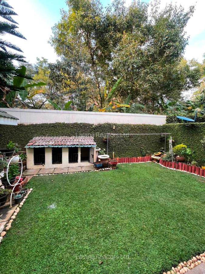 4 Bed Townhouse with En Suite at Maji Mazuri Rd - 20