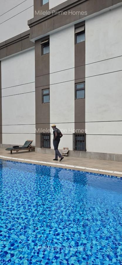 Serviced 3 Bed Apartment with En Suite at Riverside - 6