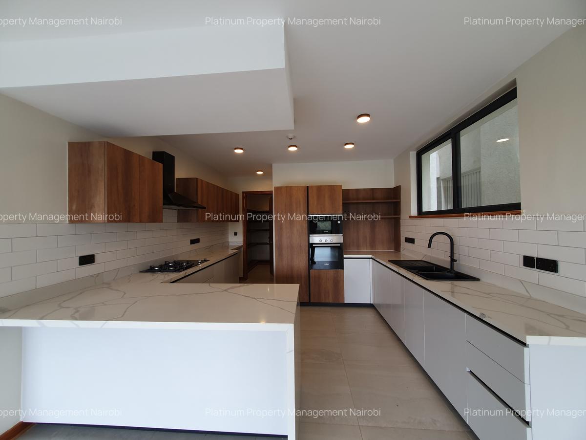 4 Bed Apartment with En Suite at Spring Valley - 6