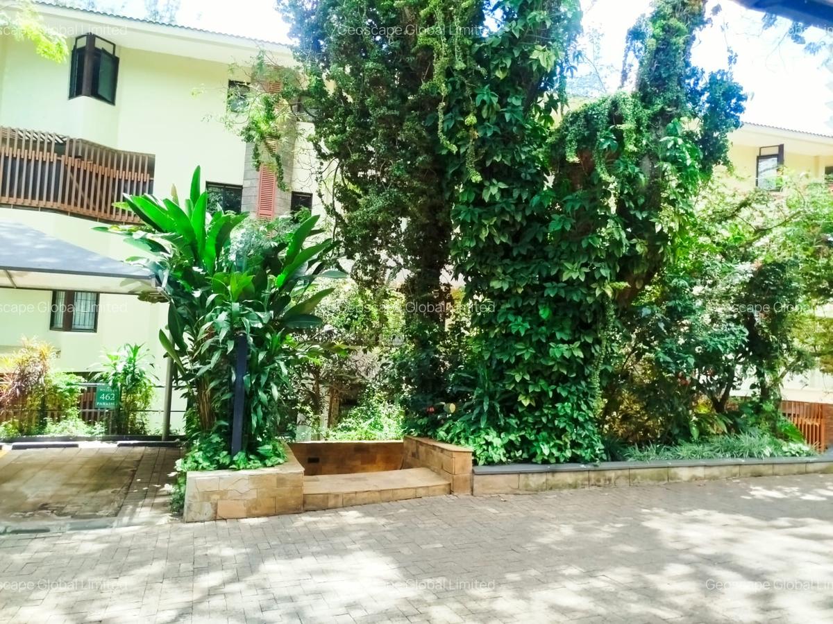 3 Bed Apartment with En Suite in Riverside - 8