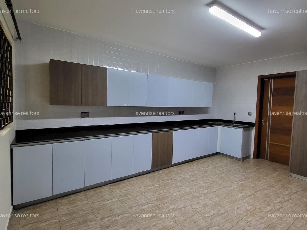 5 Bed Townhouse at Lavington - 14