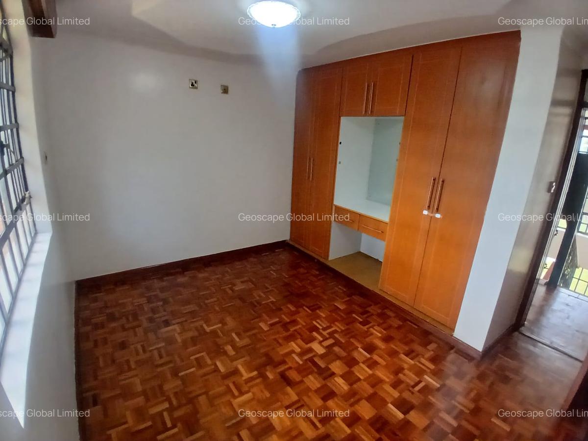 5 Bed House with En Suite in Runda - 5