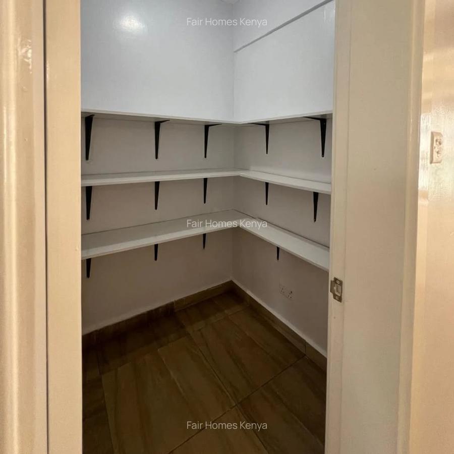 4 Bed Apartment with En Suite at Hatheru Road - 11