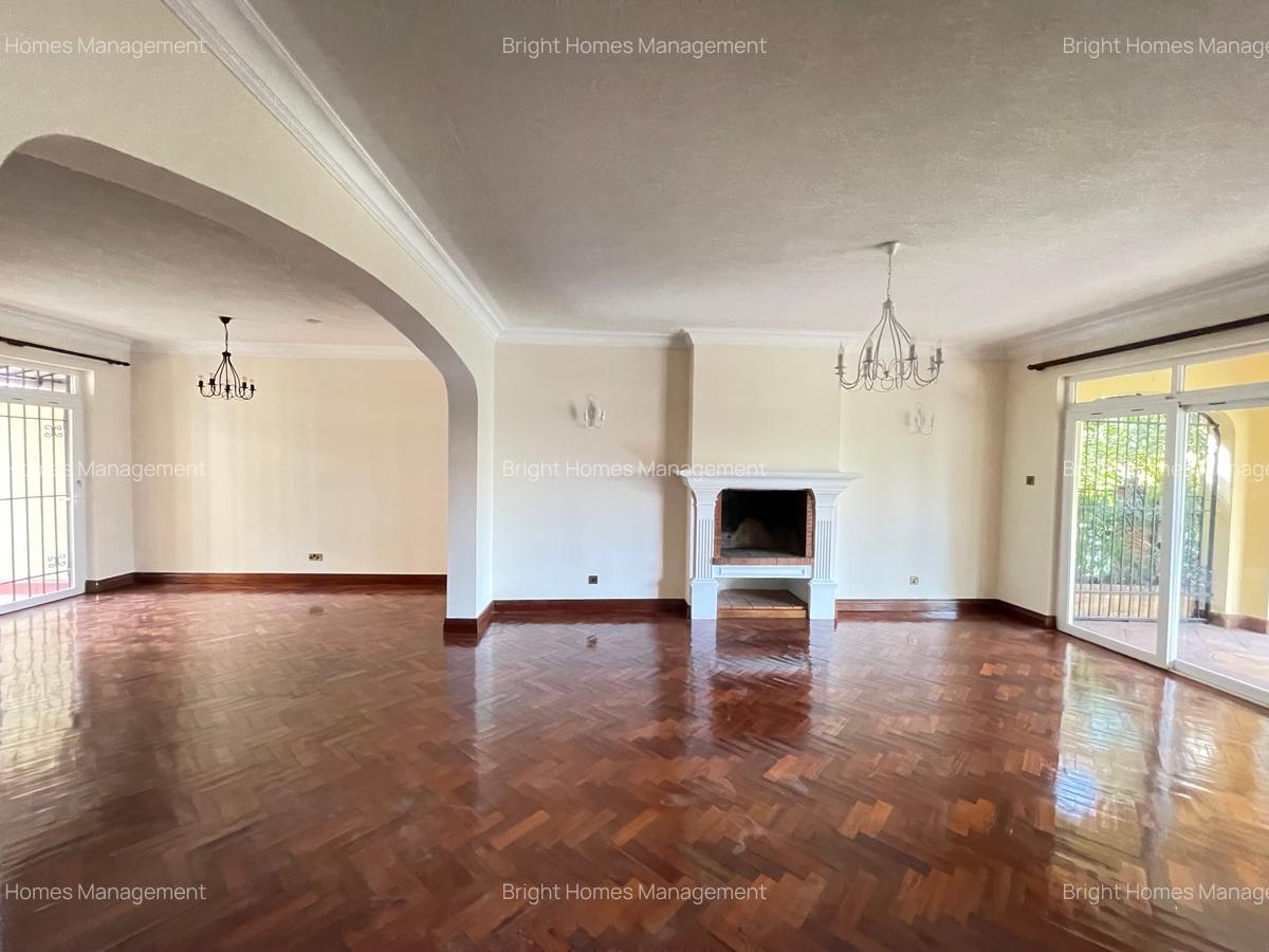4 Bed Townhouse with En Suite in Westlands Area - 5