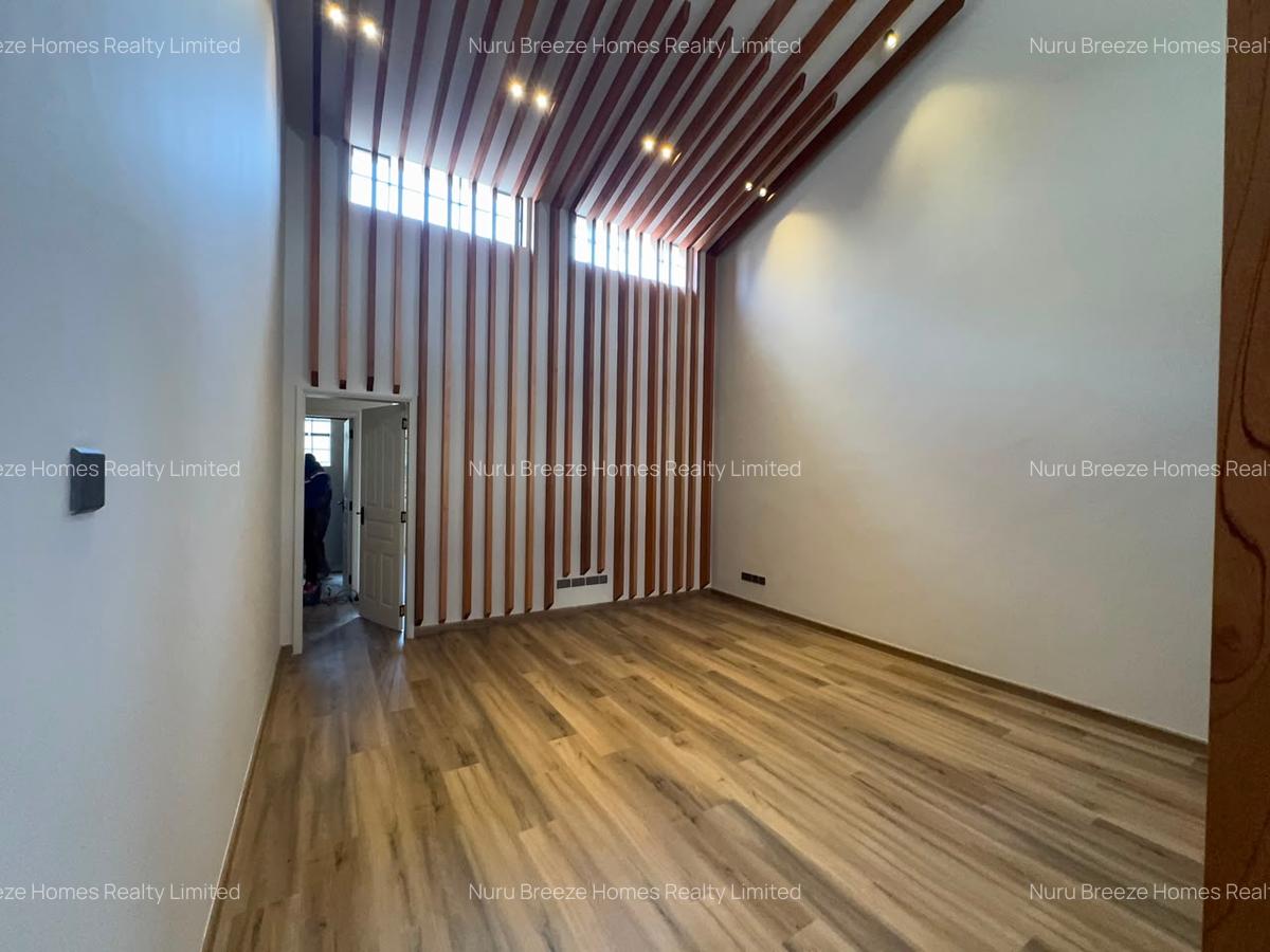 4 Bed Townhouse with En Suite in General Mathenge - 8