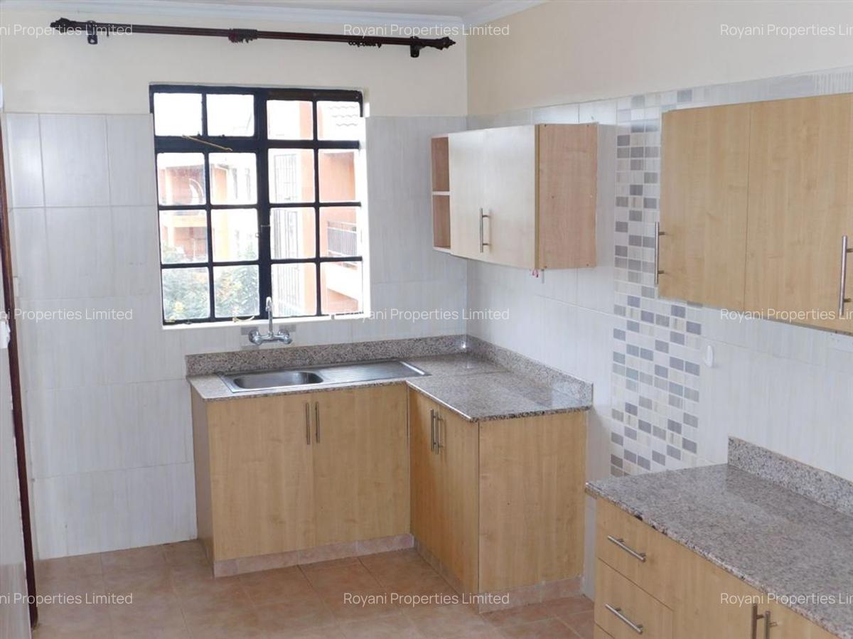 2 Bed Apartment with En Suite at Fourways Junction Estate - 6