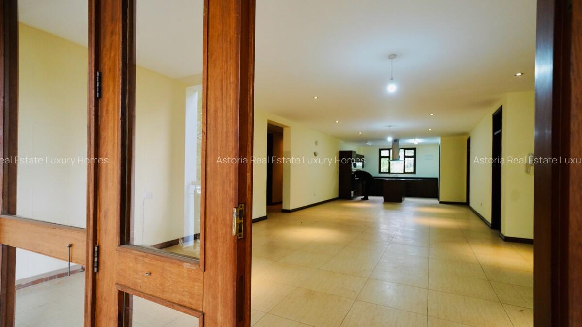 3 Bed Apartment with En Suite at 2026-536 3 Bed - 9