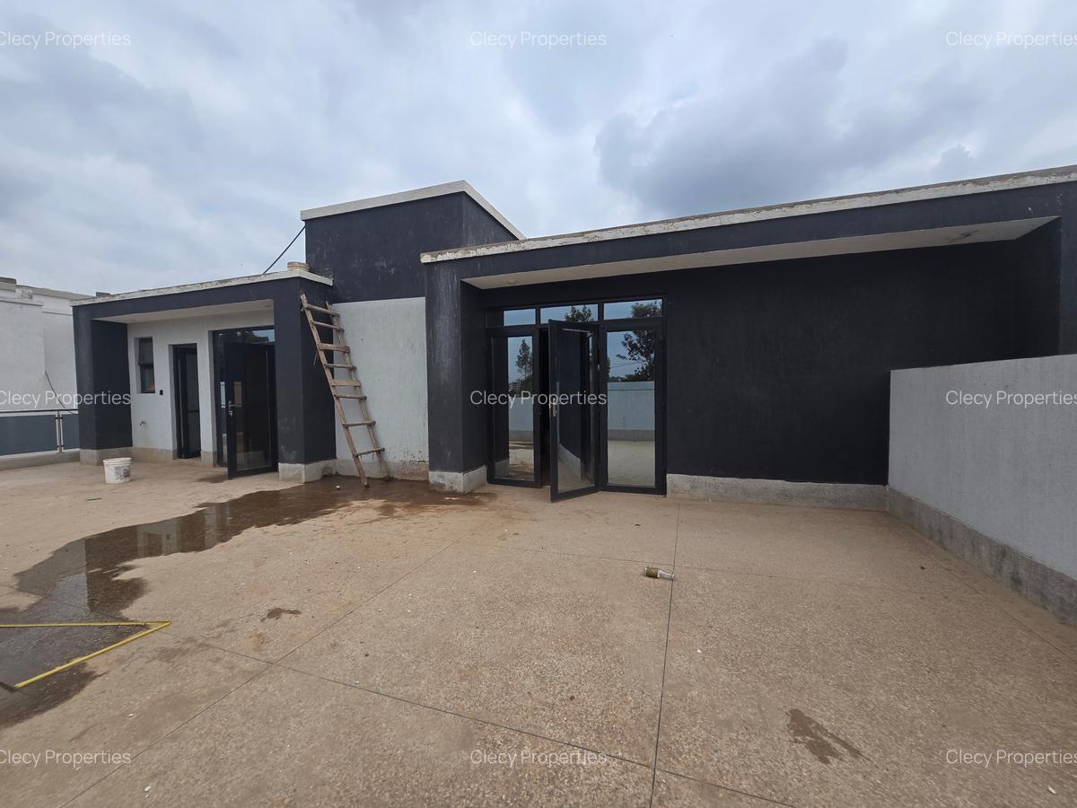 6 Bed House with En Suite at Kimbo - 16